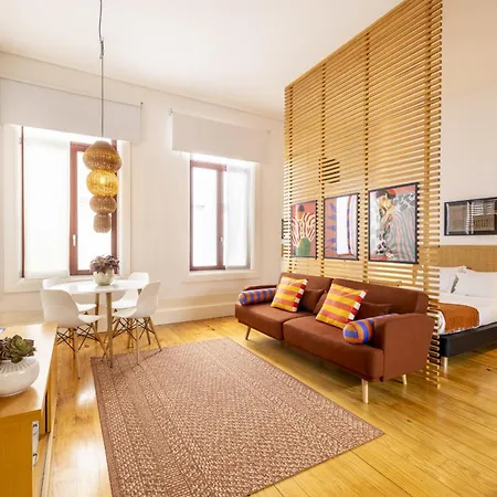 Ribeira Flat * Oporto