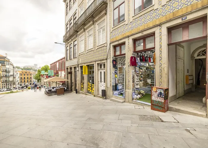 Ribeira Flat * Porto